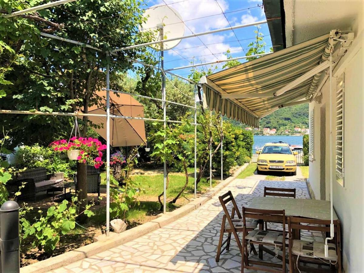 Apartments With Boat Mooring Marija Supetarska Draga Luaran gambar