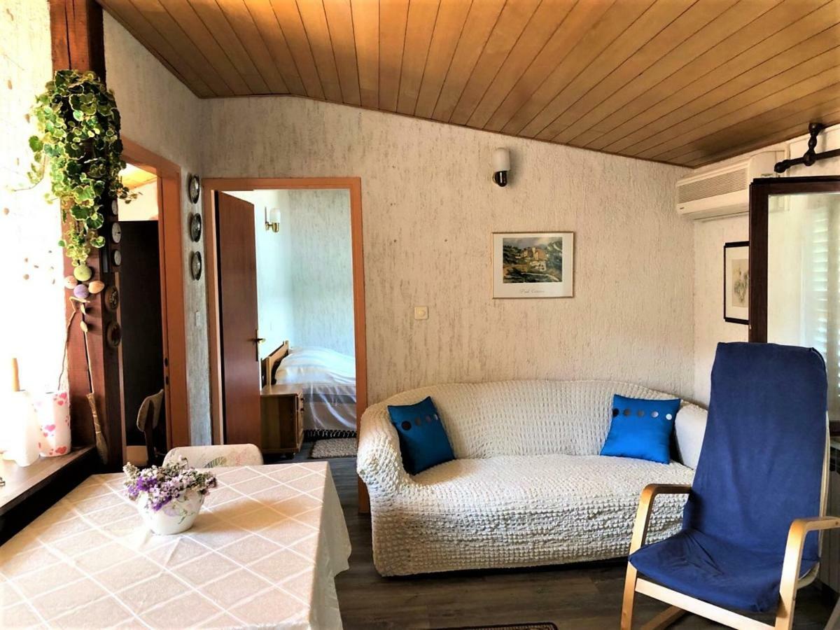 Apartments With Boat Mooring Marija Supetarska Draga Luaran gambar
